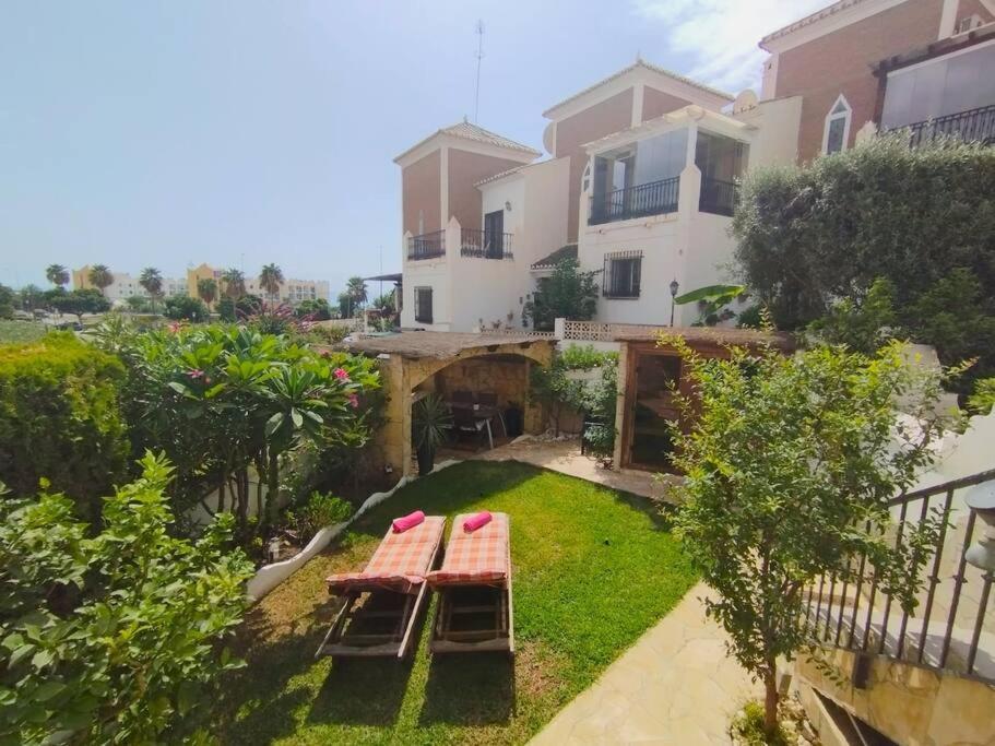 Beautiful 3 Bedroom Townhouse In Urb. Tropicana, נרחה מראה חיצוני תמונה